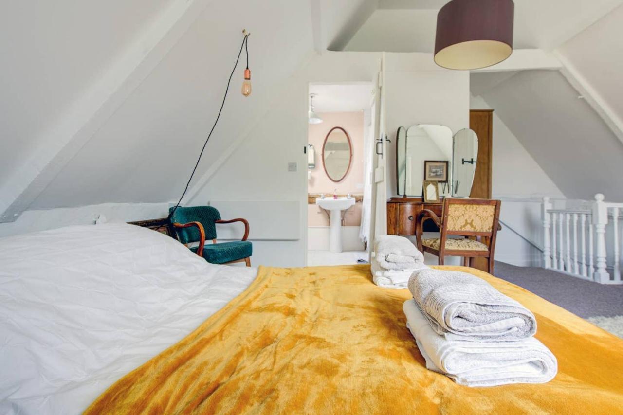The Dairy, One Bedroom Cottage In A 15Th Century Farmhouse Parham Buitenkant foto