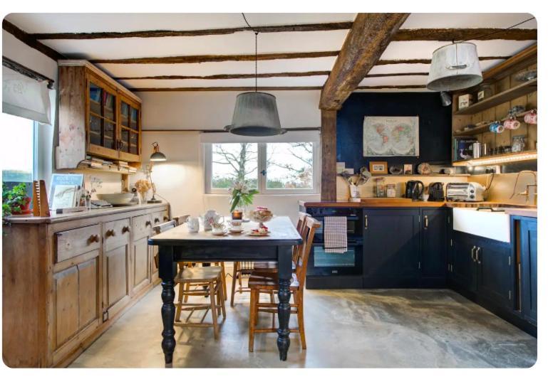 The Dairy, One Bedroom Cottage In A 15Th Century Farmhouse Parham Buitenkant foto